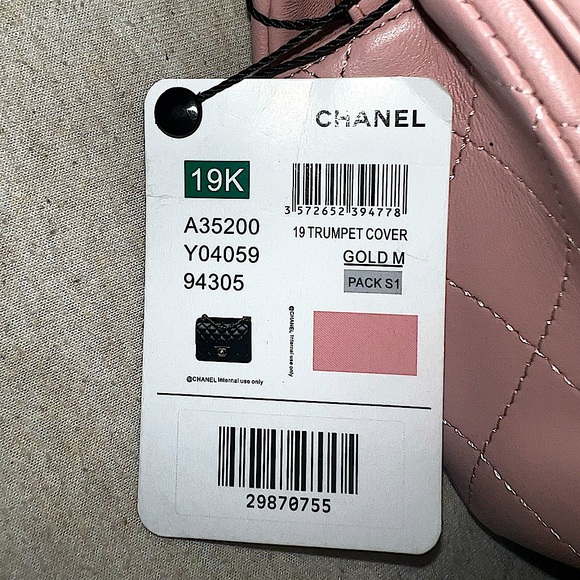 CHANEL MINI FLAP BAG - Picture 3 of 5